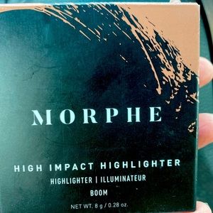Morphe highlighter (Boom color )